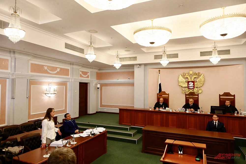 Рассмотрение жалобы по делу о квартире.