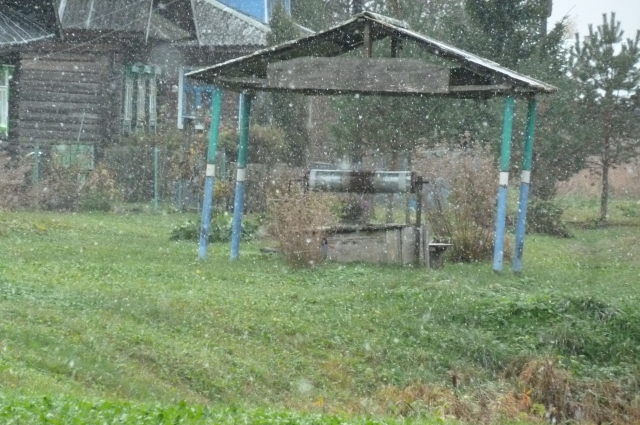В Бежецке снег выпал 17 октября.