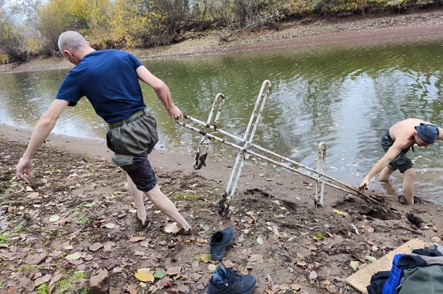 Крест достали из реки Нижней Мулянки.