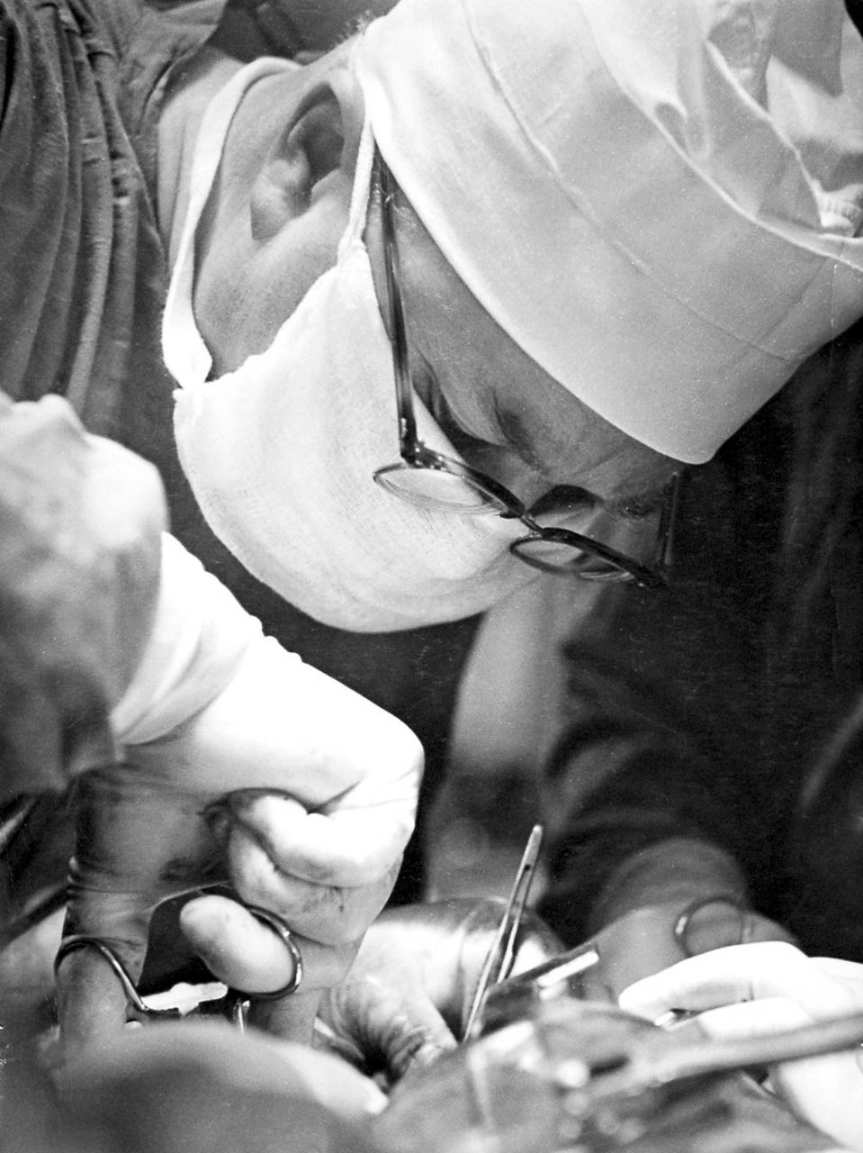 Мешалкин сделал сложные операции на сердце возможными.