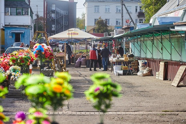 Рынок на Четырех углах в Пскове