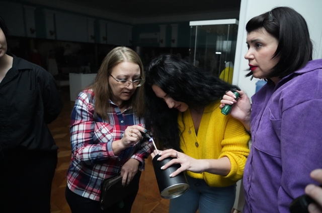 Астраханские журналисты разгадывали загадки в Краеведческом музее