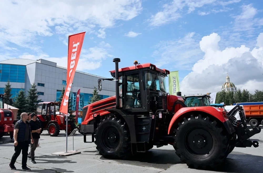 Также состоялась выставка сельскохозяйственной техники и животных. 