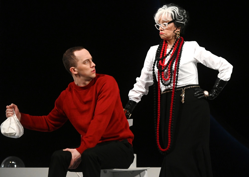 Актриса Вера Алентова в&nbsp;роли Хелены Рубинштейн в&nbsp;сцене спектакля-бенефиса Веры Алентовой «Мадам Рубинштейн».