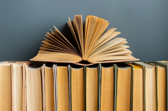Книги - один из доступных прессов.