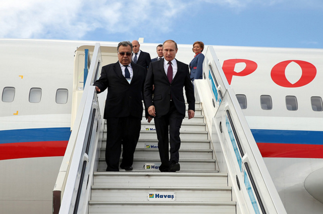 Владимир Путин прибыл на встречу стран G20 в Турции.