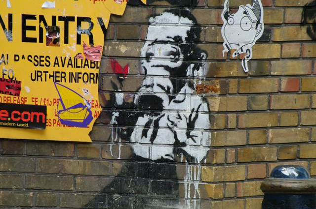 Граффити Бэнкси в Лондоне.