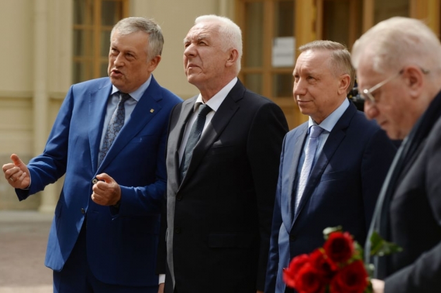 В мероприятии принял участие президент России Владимир Путин, а также губернаторы Петербурга и Ленобласти Александр Беглов и Александр Дрозденко.