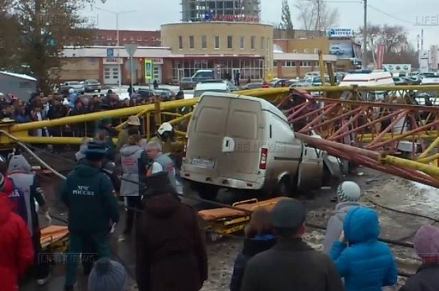 Вторая пострадавшая машина, в которой находился водитель. Он скончался в больнице.