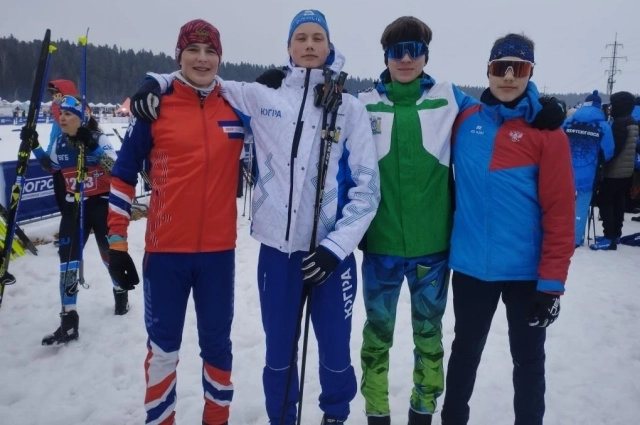 Команда юных лыжников из Приобья. 
