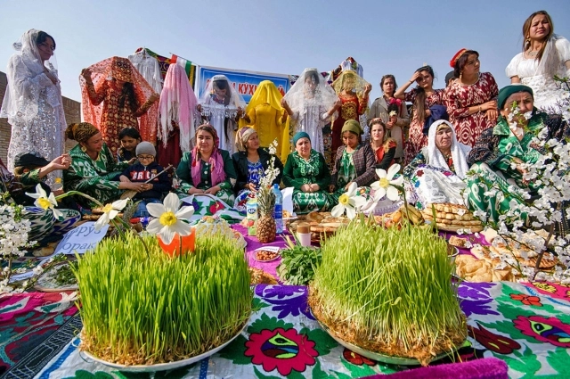 Навруз отмечают 21 марта, в день весеннего равноденствия.