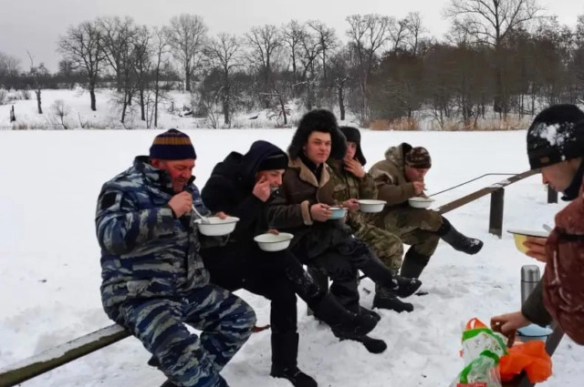 Стройка - стройкой, а обед - по расписанию.