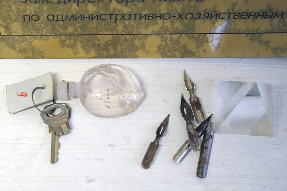 Перья ретушёров.