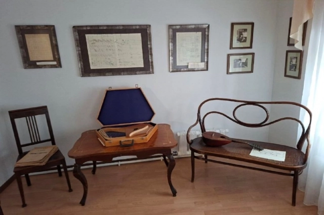 Гусли С. Губайдулиной