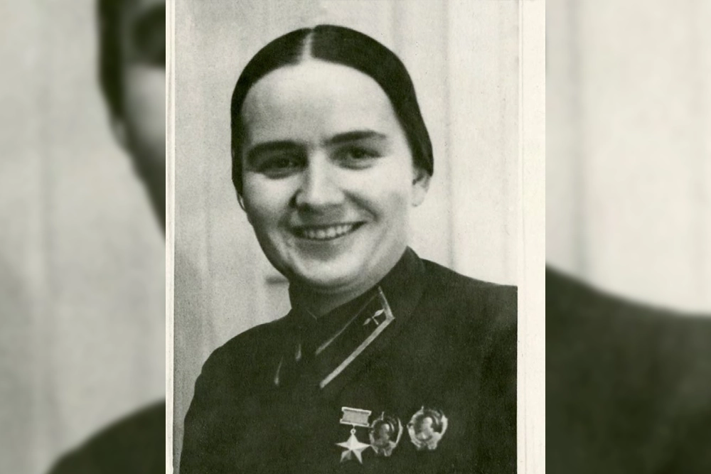 Штурман Марина Раскова.