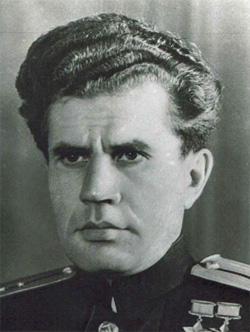 Виктор Леонов.