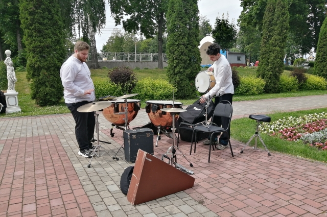 Запись видеоролика оркестра в Городском саду.