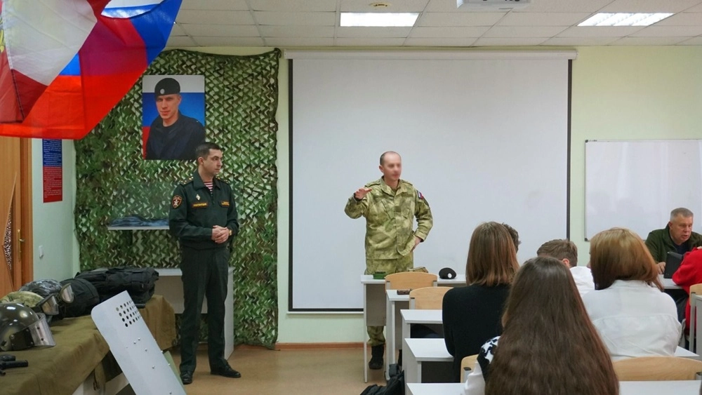 Уроки мужества для подрастающего поколения.
