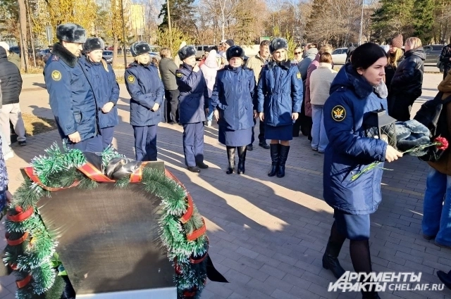Представители МВД города на акции.
