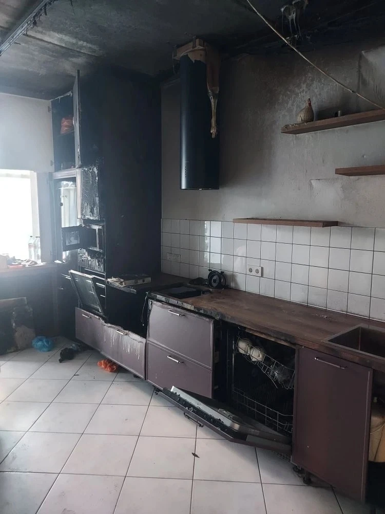 Загорелись квартиры в новых домах. 