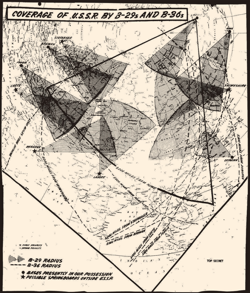 Схема радиусов охвата американскими бомбардировщиками В29 и В36 территории СССР, август 1945 г.