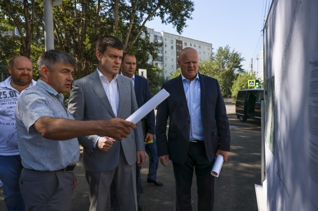 Глава региона и мэр Красноярска проверили ход ремонта дорог.