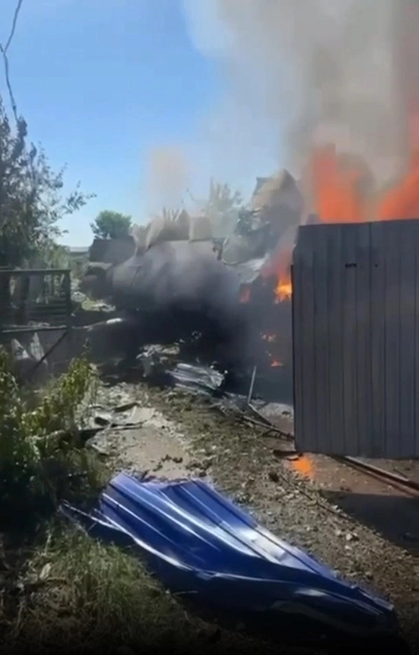 Дрон упал на дачный участок в Дербышках.