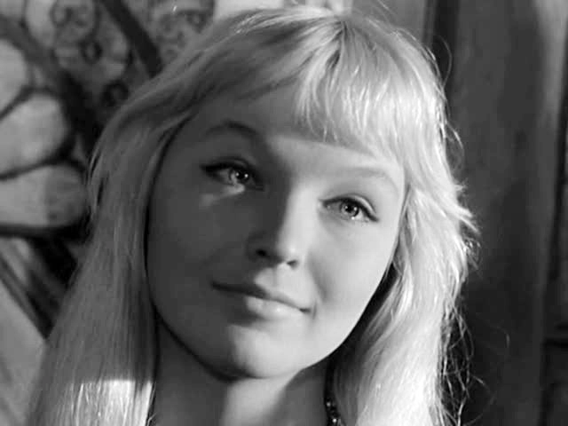Марина Влади в фильме «Колдунья», 1955 г.