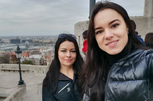 Екатерина Бородина вместе с мамой на чемпионате мира 2019 в Будапеште.