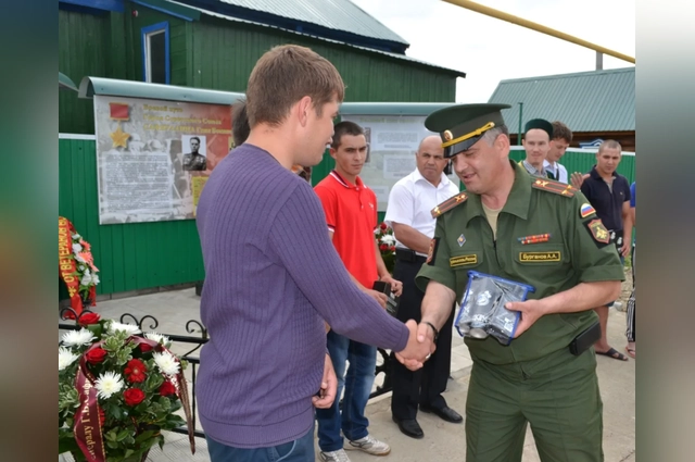 Военком обвиняется в 26 эпизодах получения взятки.