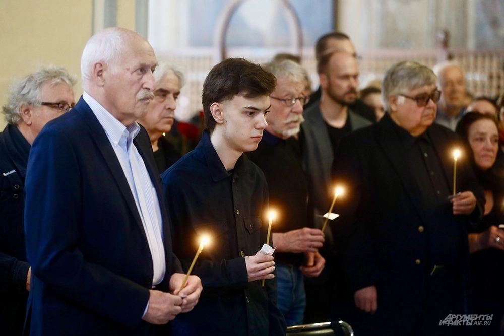 Прощание с журналистом Владимиром Молчановым.