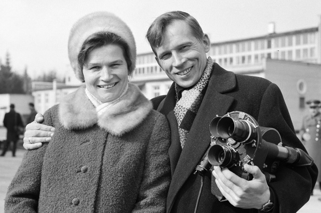 Валентина Терешкова  с братом Владимиром. 1971 год.