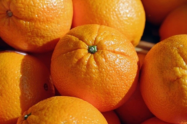 Апельсины.