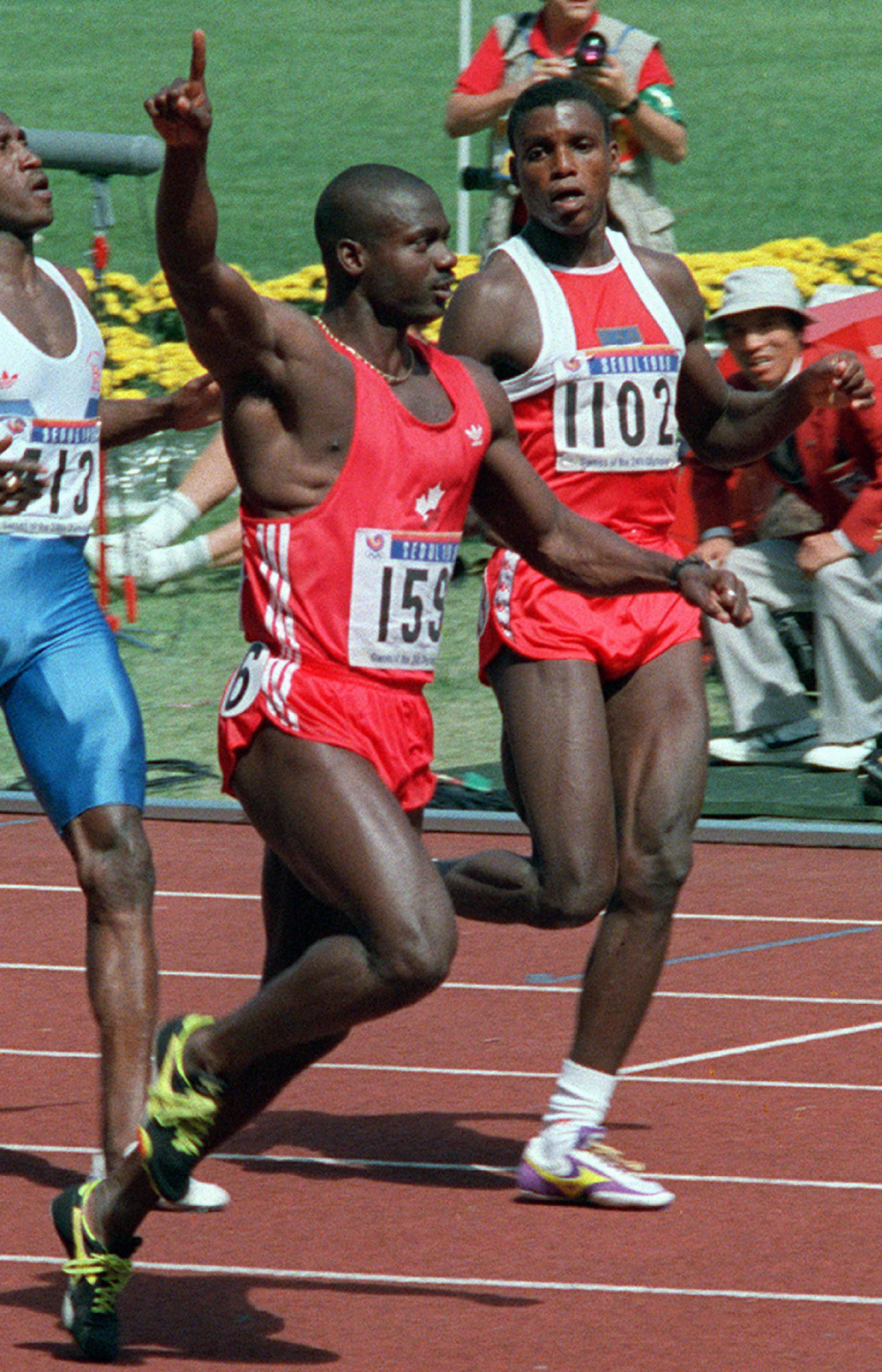 Бен Джонсон побеждает Карла Льюиса в Сеуле, 1988 г.