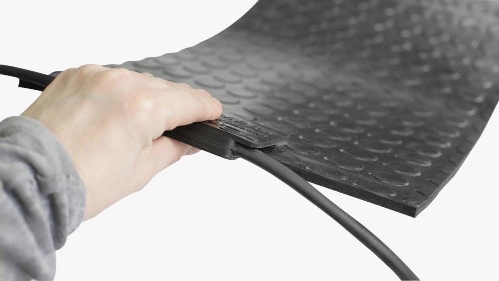 Антисугробные ступеньки.