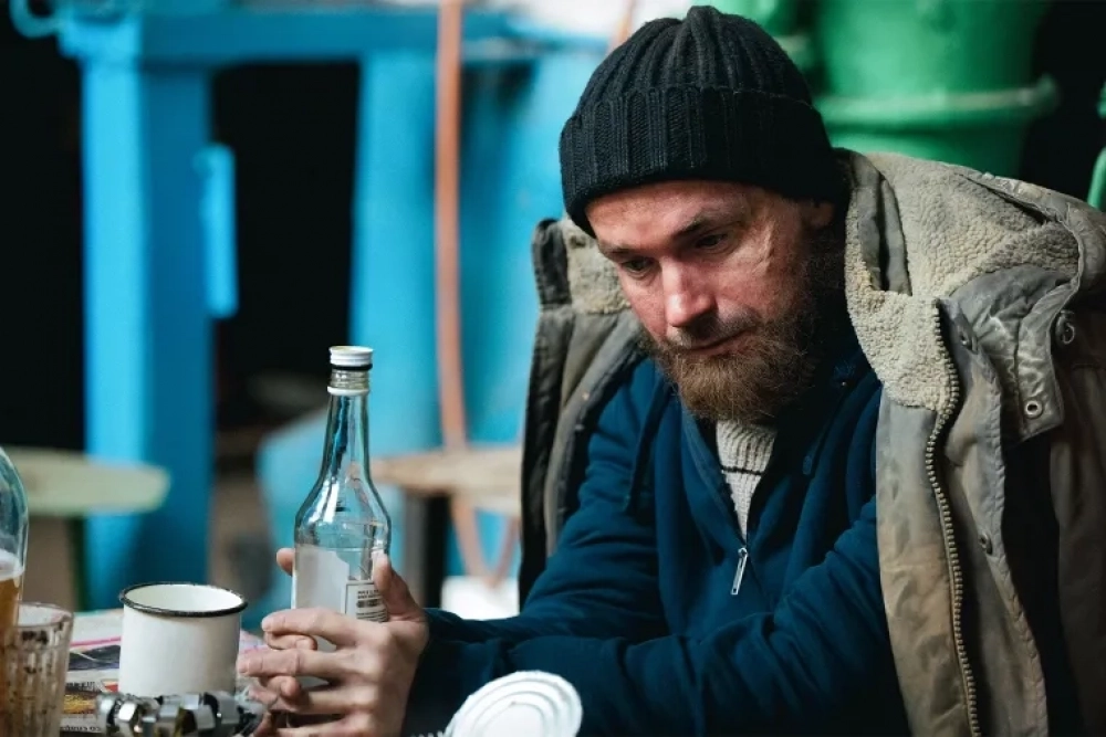 «Камбэк» снят как мрачная социальная драма.