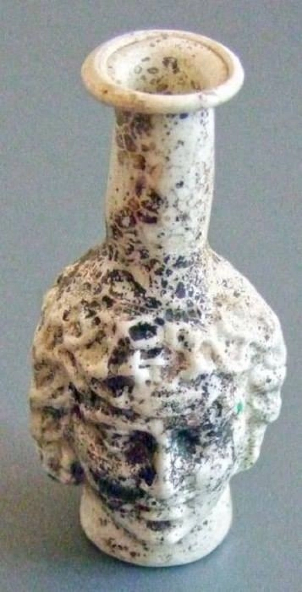 Двуликий сосуд.