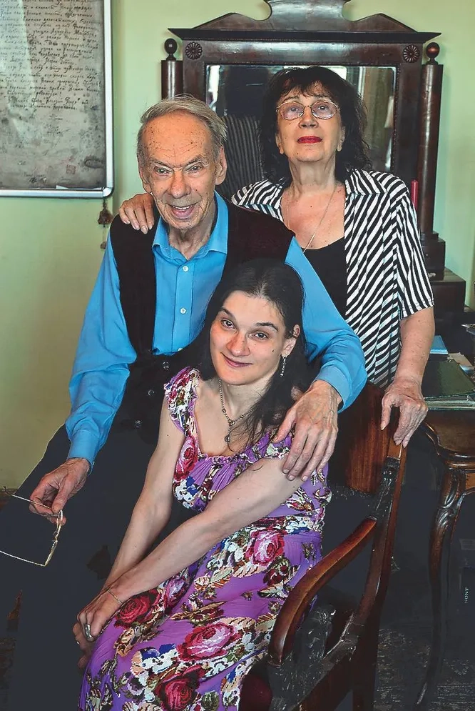 Алексей Баталов, Гитана Леонтенко