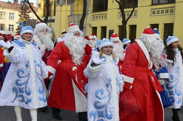 Парад Дедов Морозов в Волгограде