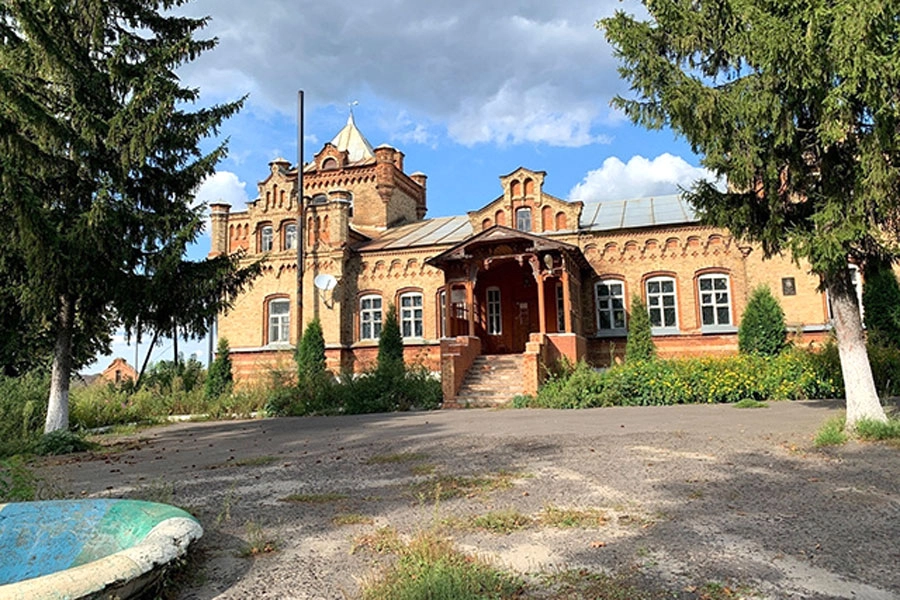 «Дворец для любимой» до обстрелов