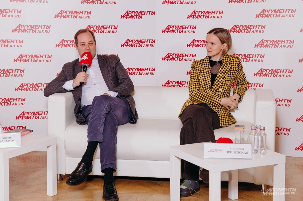 Антон Назаров, медиаменеджер, советник-консультант в области стратегических коммуникаций и устойчивого развития. Кандидат филологических наук, профессор, мастер магистратуры «Общественные связи и медиаполитика» РАНХиГС при Президенте РФ.