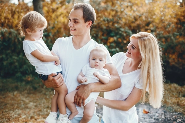 Когда в семье появляется малыш, важно, чтобы о нём заботилась не только мама, но и папа.