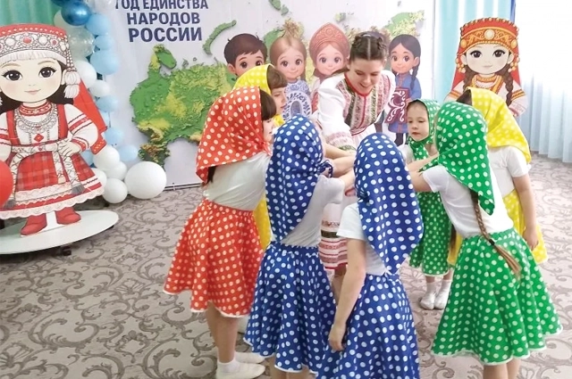 Воспитатель Вероника Лукьянова любит свою работу.
