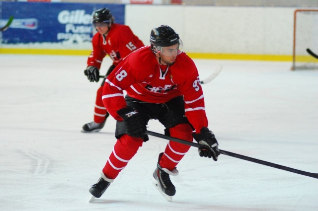 В юбилейном сезоне Региональной хоккейной лиги Руслан Сухов выйдет на лед не один раз.