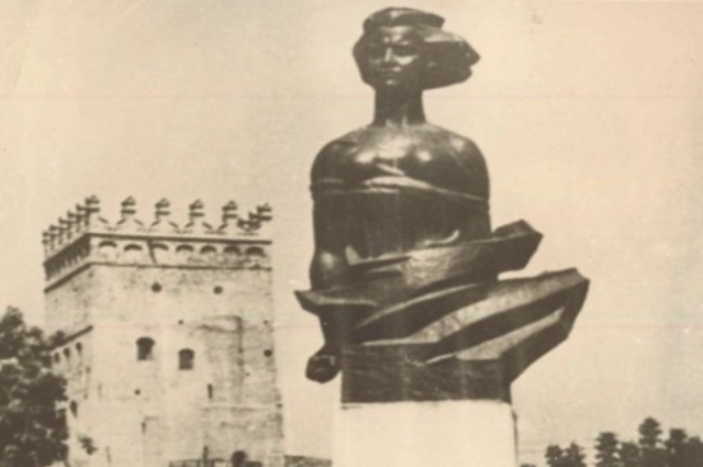 Монумент в Луцке. 1972 год.