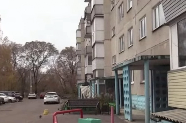 В этом доме в Сосновоборске у Усольцевых есть квартира.