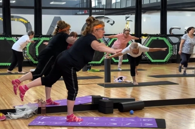 На пенсии не обязательно сидеть дома.