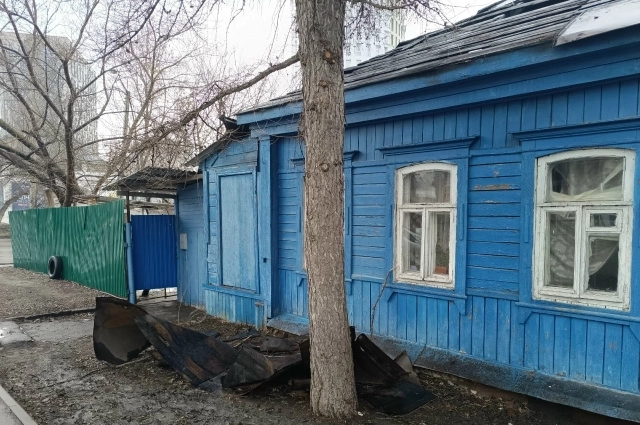 От крыши дома почти ничего не осталось.