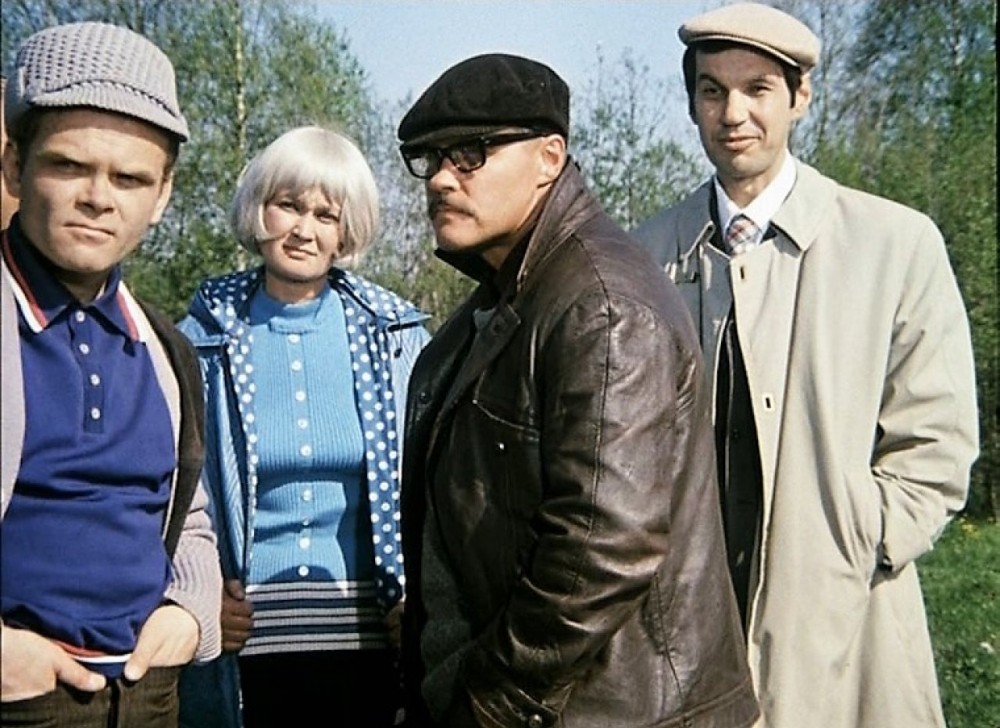 Артур Макаров (в центре) в фильме «Калина красная», 1973 г.
