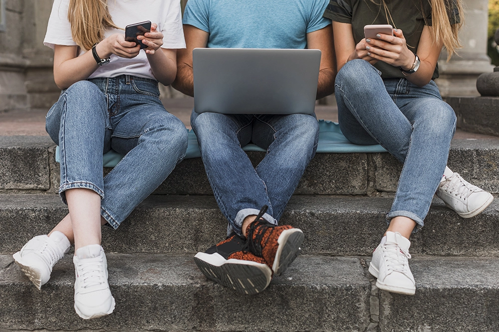 В настоящее время брак становится всё менее устойчивым социальным институтом, говорится в докладе.